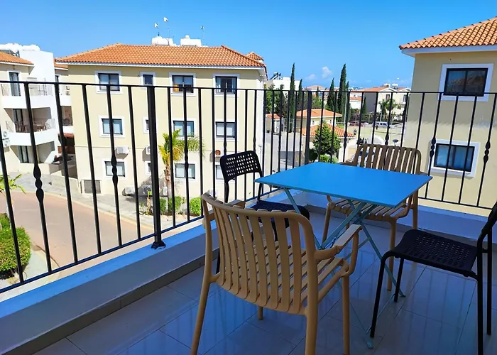 Anemone - Walk To The Apartmán *