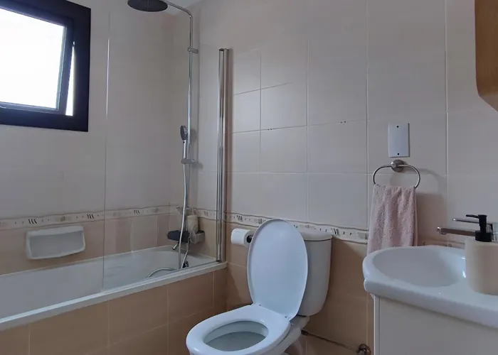 Anemone - Walk To The Apartmán