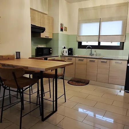 Anemone - Walk To The Daire *